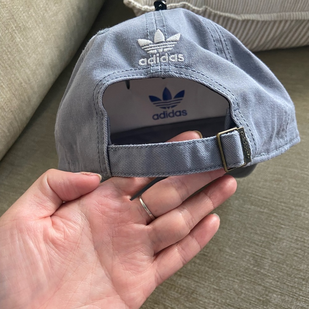 New Adidas Hat - Picture 2 of 3